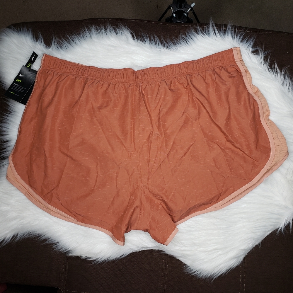 Nike Plus 3X Dri-Fit Tempo Running Shorts Peach - Picture 2 of 8